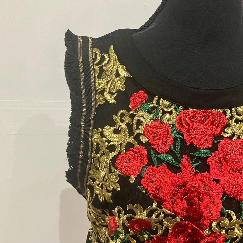 Wow, couture, red, black and gold lace dress - Picture 8 of 13